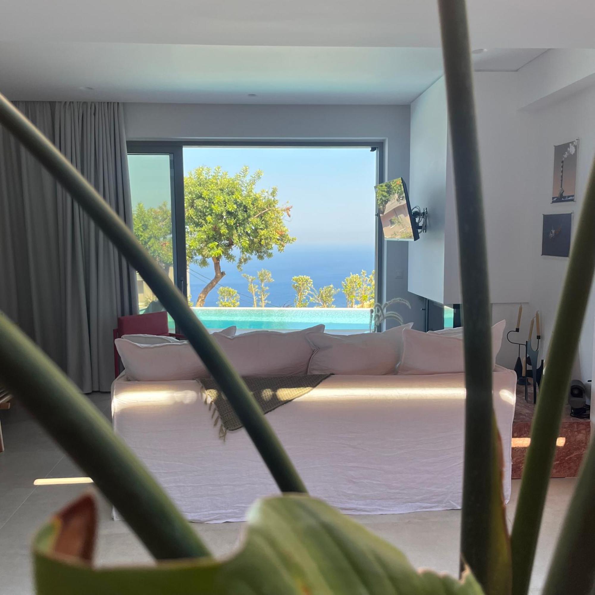 Plethora Luxury Suites Rodhia  ภายนอก รูปภาพ